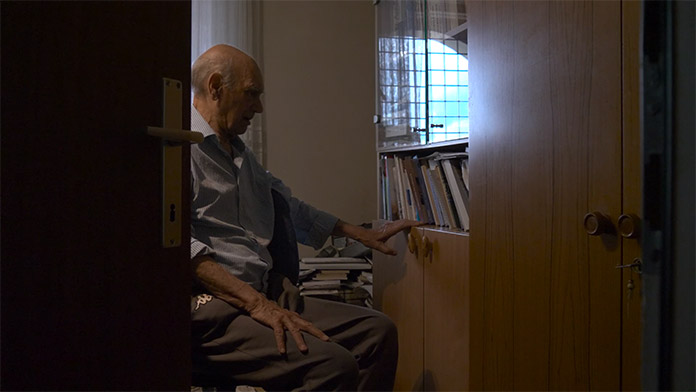 Foto: Kadar iz dokumentarnog filma "Svi zastupnikovi papiri"
